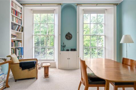 Dining/Bedroom