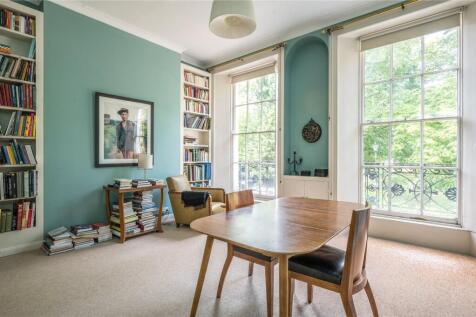 Dining/Bedroom