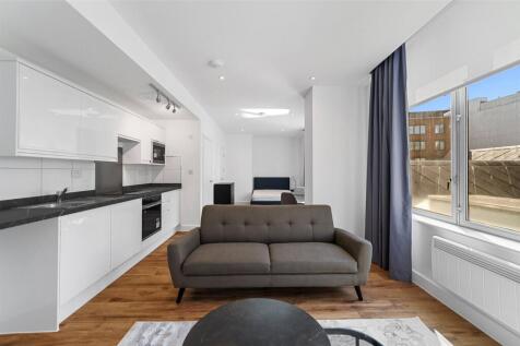 Reception/ Bedroom