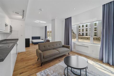 Reception/ Bedroom