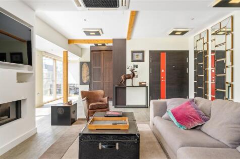 Reception/ Kitchen