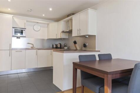 Kitchen/ Dining Area