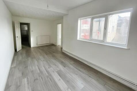 Living/Dining Area