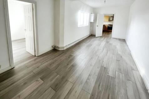 Living/Dining Area