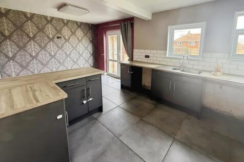 Kitchen/Dining Area