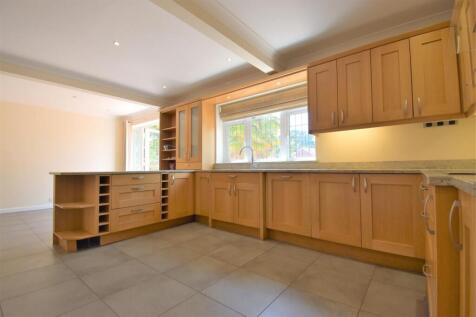 KITCHEN.jpg