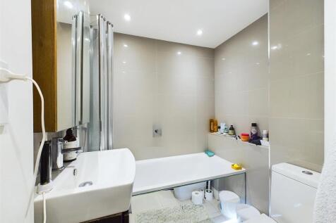 Bathroom.jpg