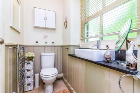 Family Bathroom/WC