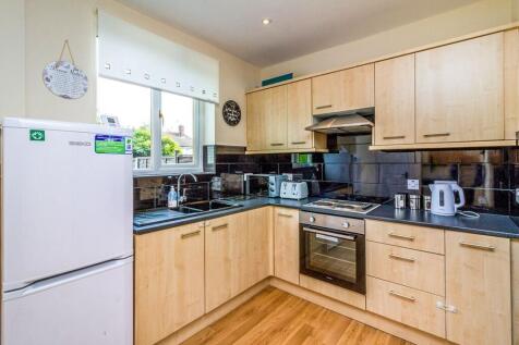 Kitchen / Dining Roo