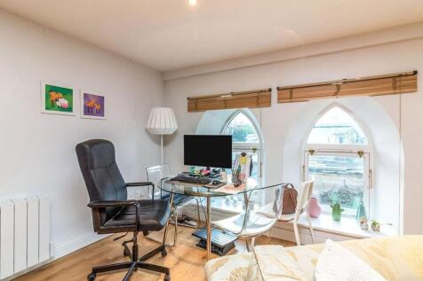 Louunge/Dining Room