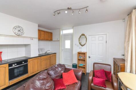 Lounge/Kitchen