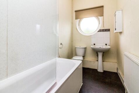 Family Bathroom/WC