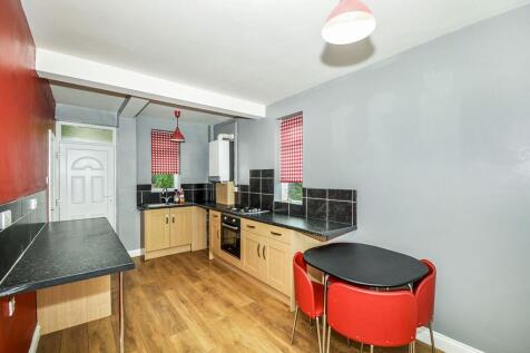 Kitchen / Dining Roo