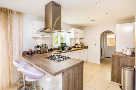 Kitchen / Dining Roo