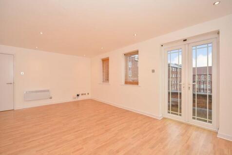 Lounge/Dining Area