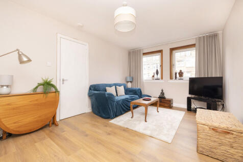 Sitting/Dining Room