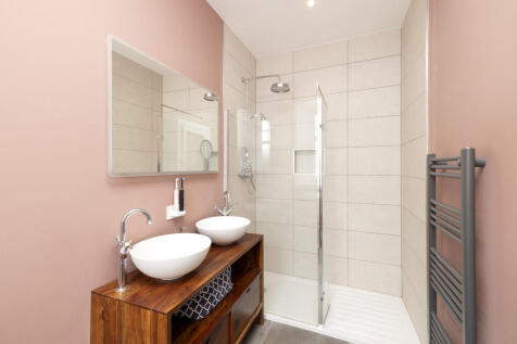 Master En-Suite