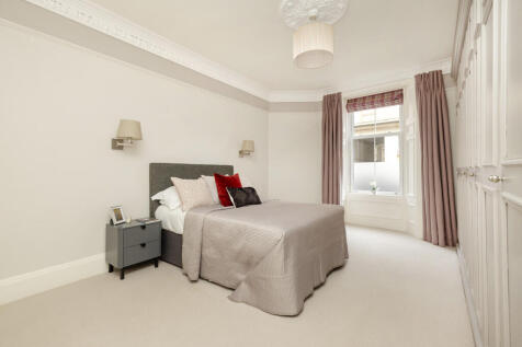 Double Bedroom 1