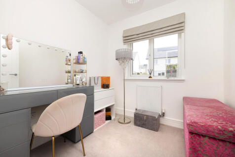 Bedroom 5/Study