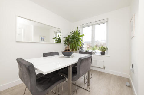 Dining Room / Bedroom 5 - 2 Florence McNeill Lane