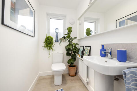 Cloak Room / WC - 2 Florence McNeill Lane