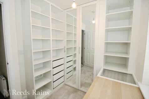 Bed 4/Dressing Room