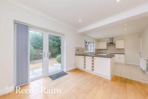 Dining / Kitchen