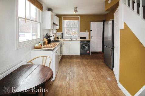 Dining / Kitchen