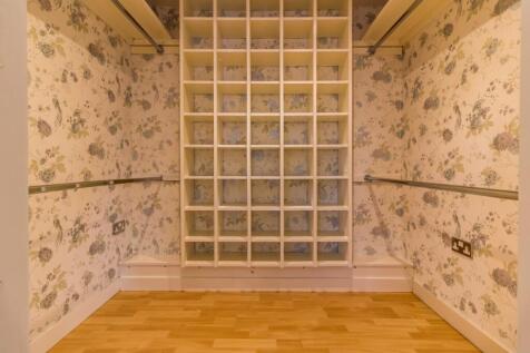 Walk-In Wardrobe