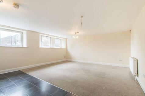 Living/Dining Area