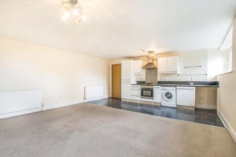 Living/Dining Area