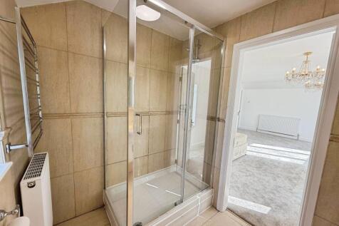 En-Suite 1