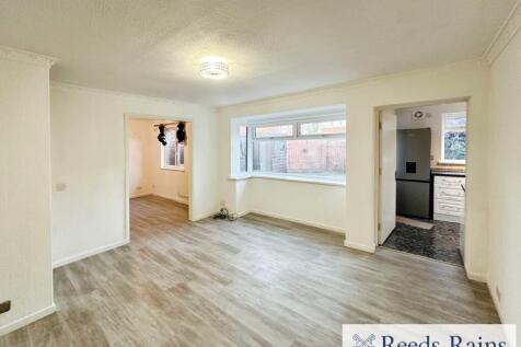 Living/Dining Area
