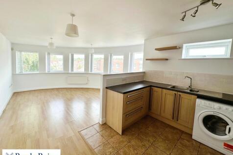 Living/Kitchen Area