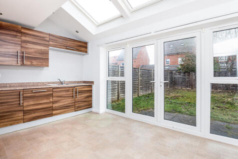 Kitchen/Dining Area