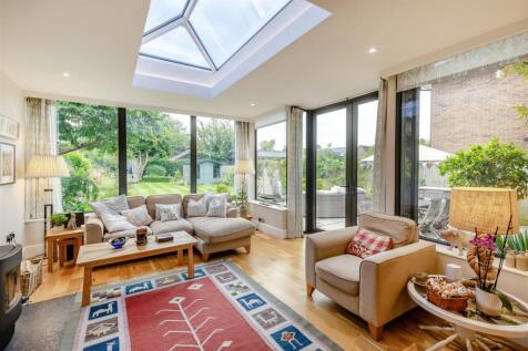 8617429-interior18.jpg