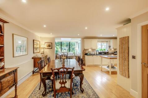 8617429-interior14.jpg