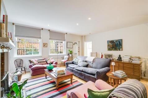 Hollowdene Lodge-18.jpg