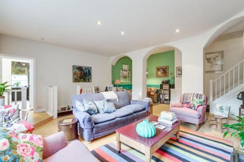 Hollowdene Lodge-27.jpg
