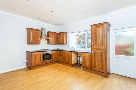 Kitchen / Dining Roo