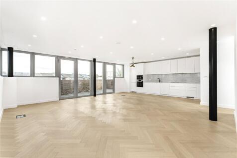 Reception/Kitchen