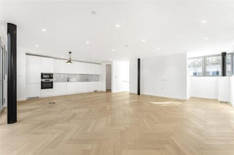 Reception/Kitchen