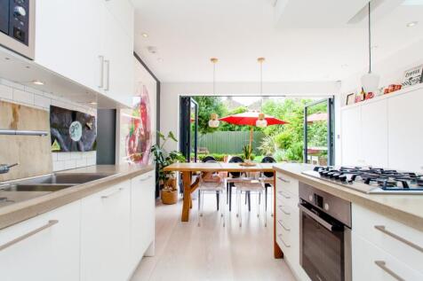 Kitchen/Dining