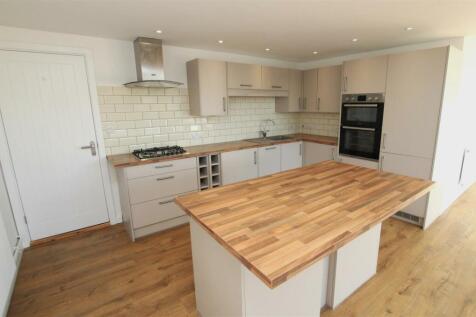 Open plan Lounge/Kitchen