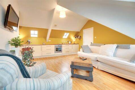 Lounge/Kitchen