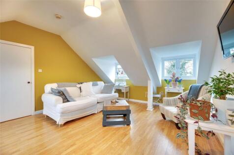 Lounge/Kitchen