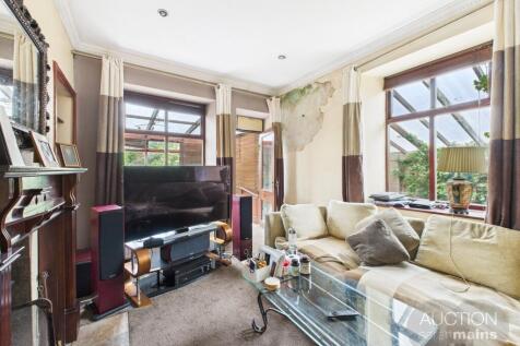 Bedroom/Living Room