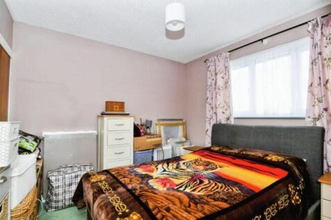 BEDROOM (Rear)