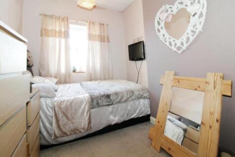 BEDROOM TWO (Rear)