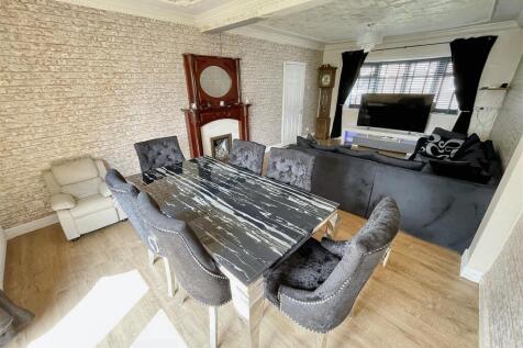 LOUNGE/DINER